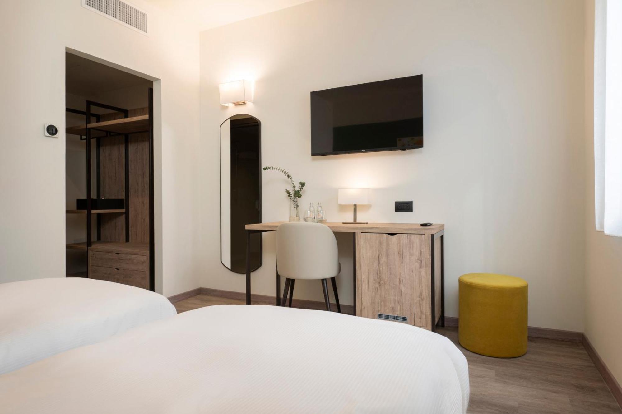 Hotel Plaza San Martino Siccomario Kültér fotó