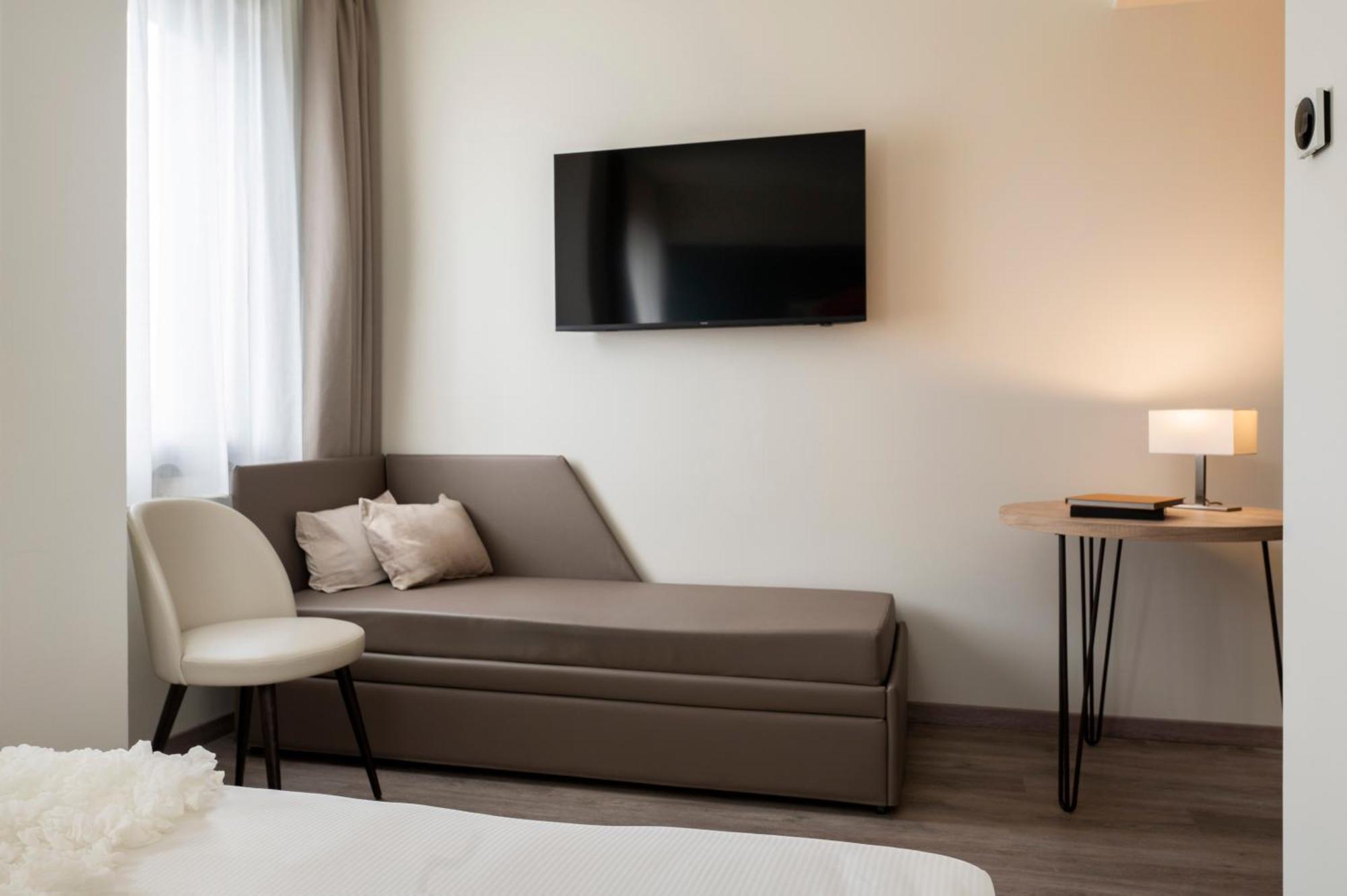 Hotel Plaza San Martino Siccomario Kültér fotó