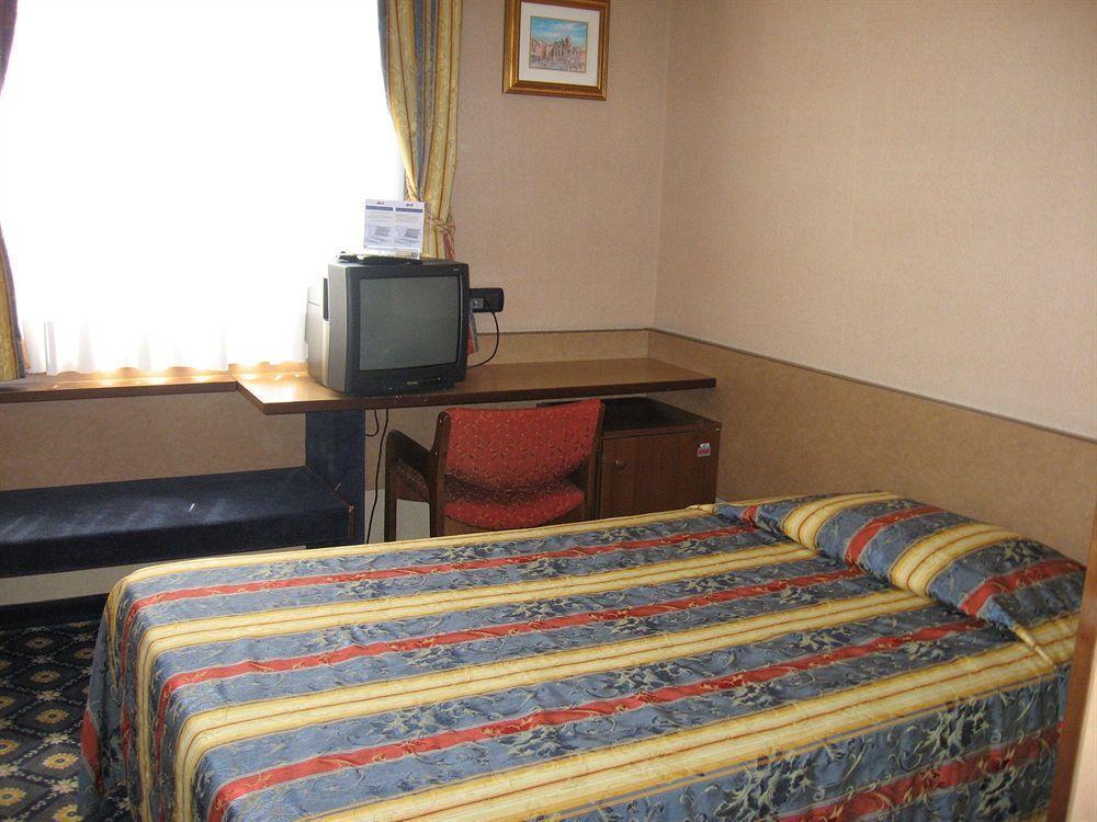 Hotel Plaza San Martino Siccomario Kültér fotó